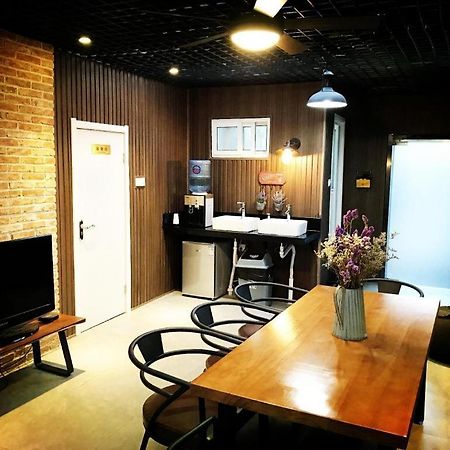 Lantian Garden Hostel Циндао Экстерьер фото