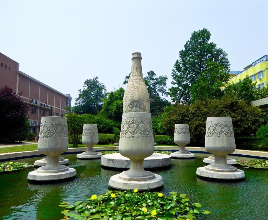 Lantian Garden Hostel Циндао Экстерьер фото