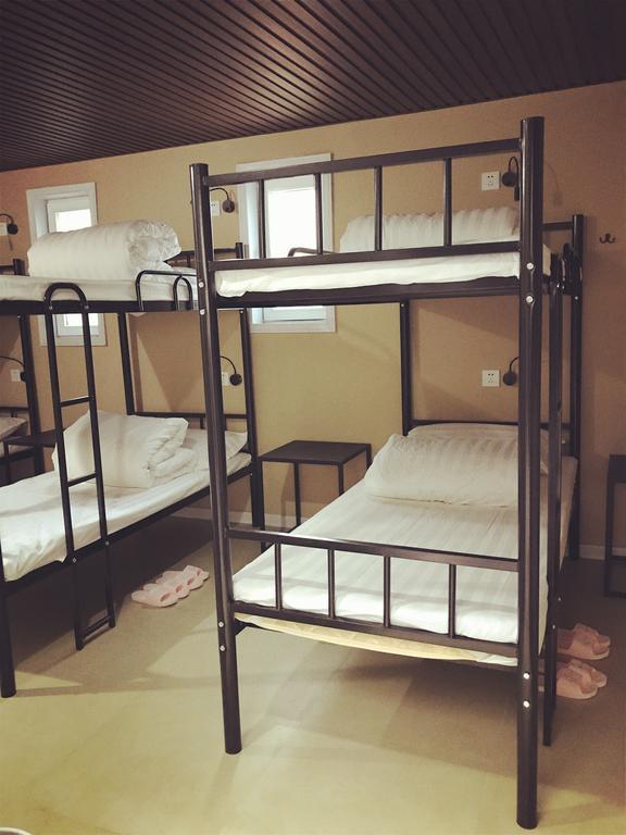 Lantian Garden Hostel Циндао Экстерьер фото